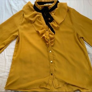 Brand: Haute Monde Size: M Color: Mustard